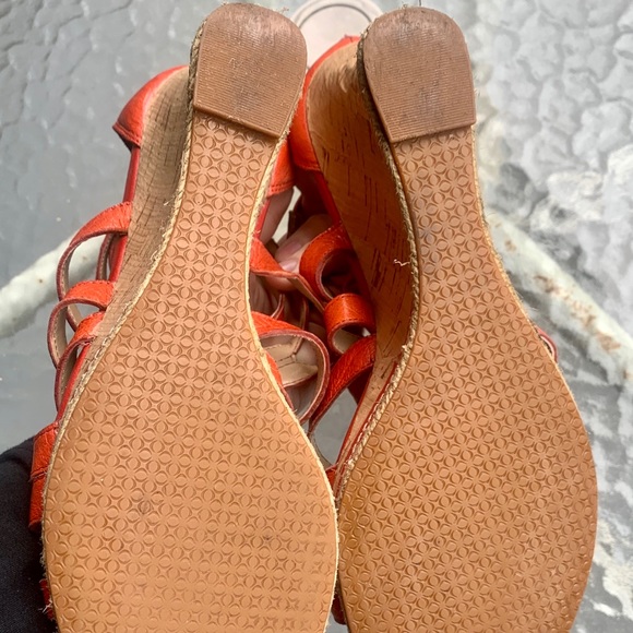 Tahari wedge sandals - Picture 5 of 6